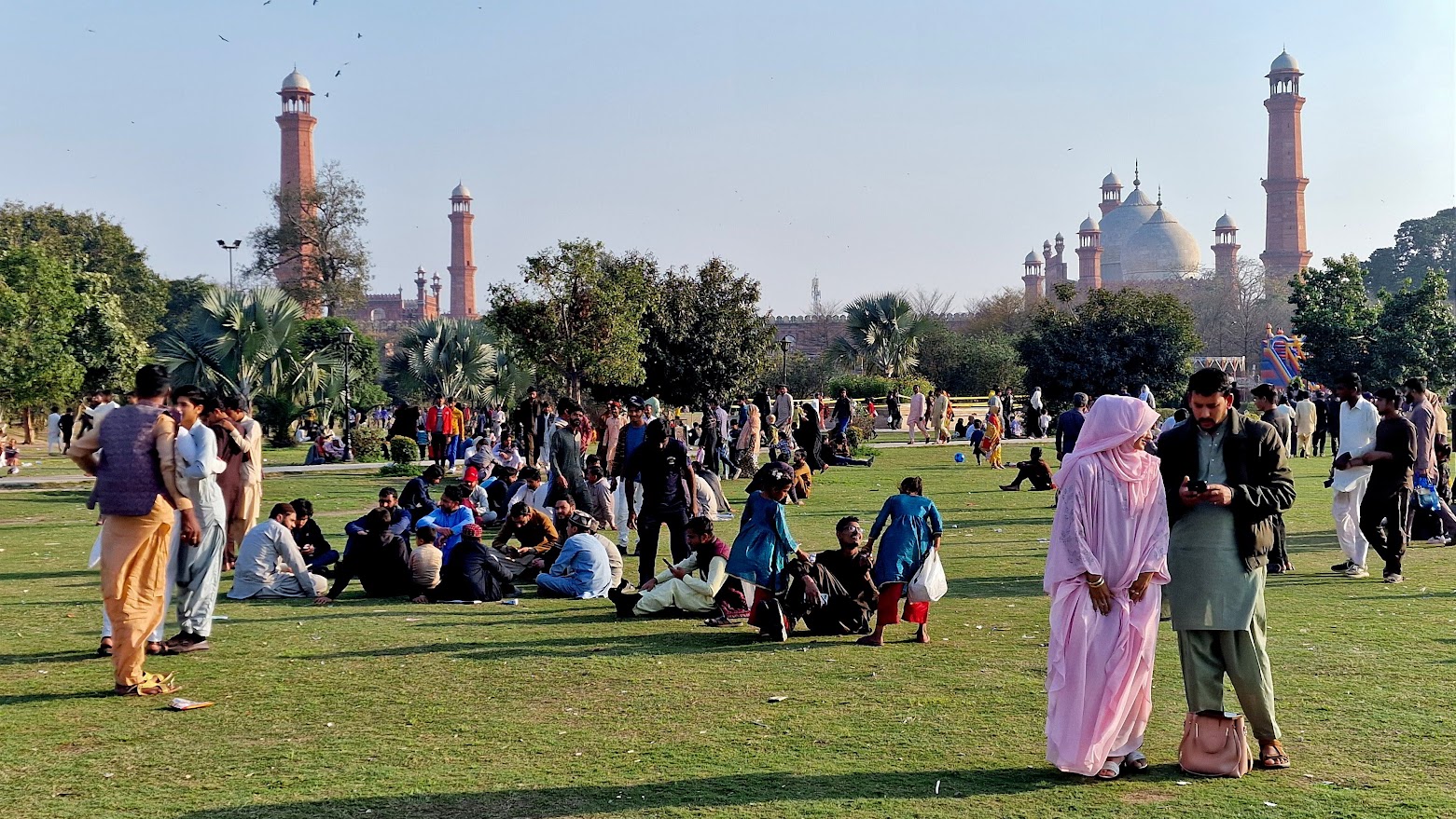 pkz25 _ freddy naegels _ lahore park.jpg